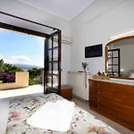 The House Of Art Holiday home
